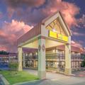 Photo of Super 8 by Wyndham Tulsa/Route 66