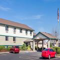 Exterior of Super 8 by Wyndham Union Gap Yakima Area