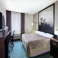 Image of Super 8 by Wyndham Victoria/North/Mall Area