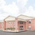 Photo of Super 8 by Wyndham White Hall