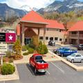 Exterior of Tava Motel Manitou Springs