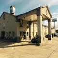 Exterior of Texas Inn & Suites