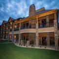 Exterior of The Lodge at Old Kinderhook Golf Resort