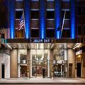Photo of The Pearl New York