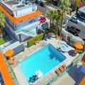 Exterior of The Twist Palm Springs