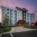 Exterior of Towneplace Suites by Marriott Pittsburgh Harmarville