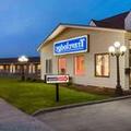 Exterior of Travelodge by Wyndham Niagara Falls