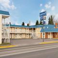 Exterior of Travelodge by Wyndham Quesnel