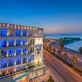Photo of Tropical Hotel