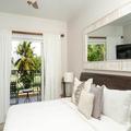 Photo of Villa Montana Beach Resort