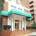 Exterior of Windsor Park Hotel