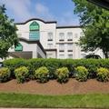 Exterior of Wingate by Wyndham Chantilly / Dulles Airport