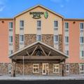 Exterior of Woodspring Suites Detroit Farmington Hills