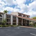 Exterior of Wyndham Boca Raton Hotel