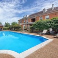 Swimming pool at Best Western Spring Hill Inn & Suites