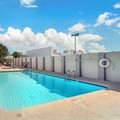 Swimming pool at Comfort Suites at Tucson Mall