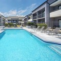 Swimming pool at Courtyard by Marriott Atlanta Duluth / Gwinnett Place