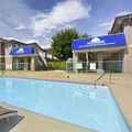 Pool image of Days Inn by Wyndham Kelowna