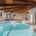 Swimming pool at Delta Hotels by Marriott Helena Colonial