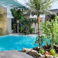 Swimming pool at Hôtel Le Concorde Québec