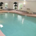 Swimming pool at La Quinta Inn & Suites by Wyndham Port Orange / Daytona