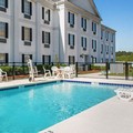 Swimming pool at Quality Inn Pooler Savannah I 95