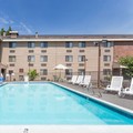 Swimming pool at Quality Inn & Suites Clackamas – Portland