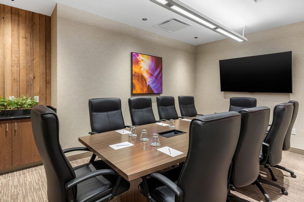 Photo of Looking Glass Executive Boardroom