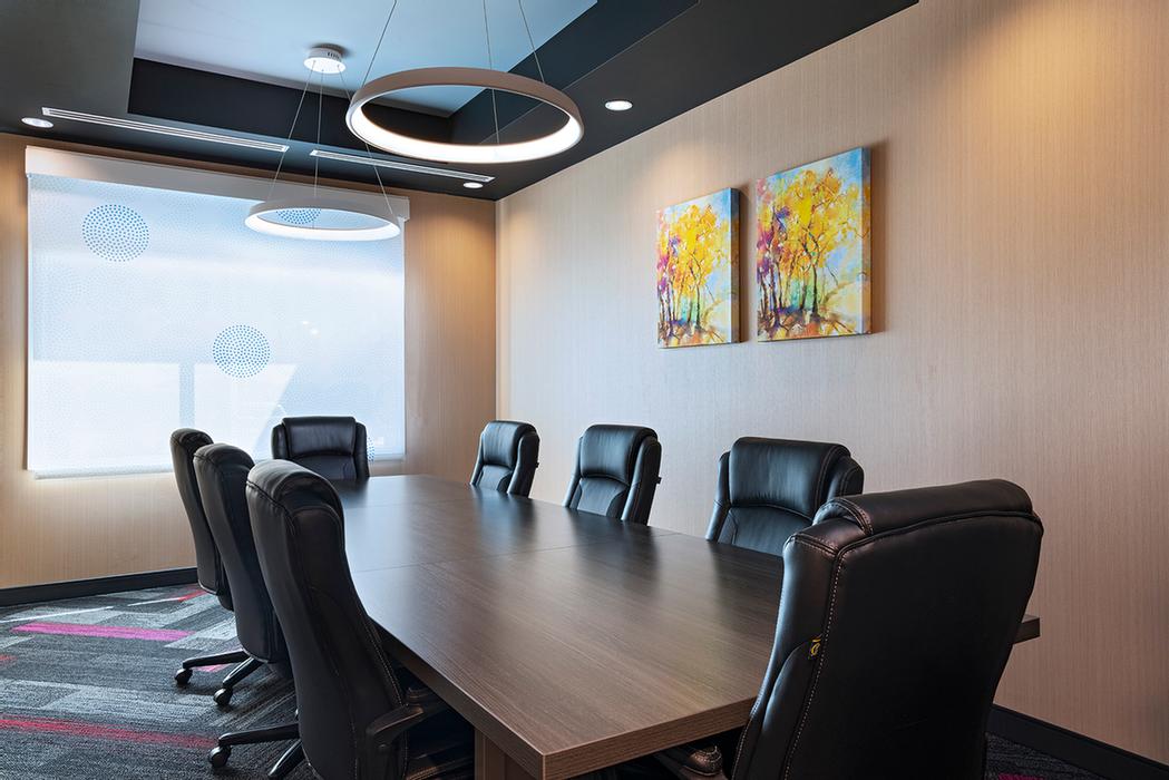 Photo of Tru Irving Boardroom