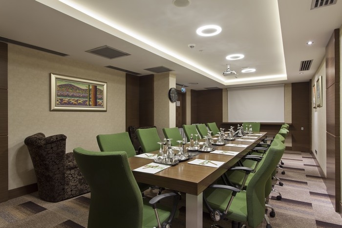 Photo of Kingboardroom