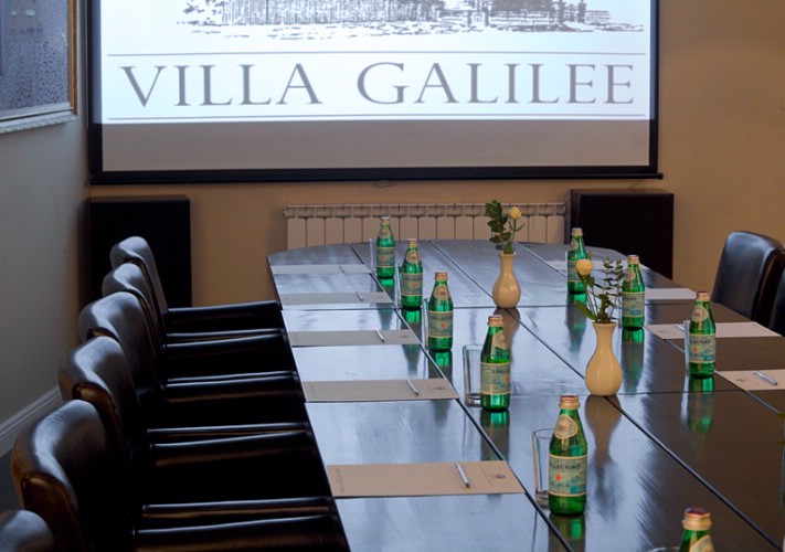 Photo of meeting space