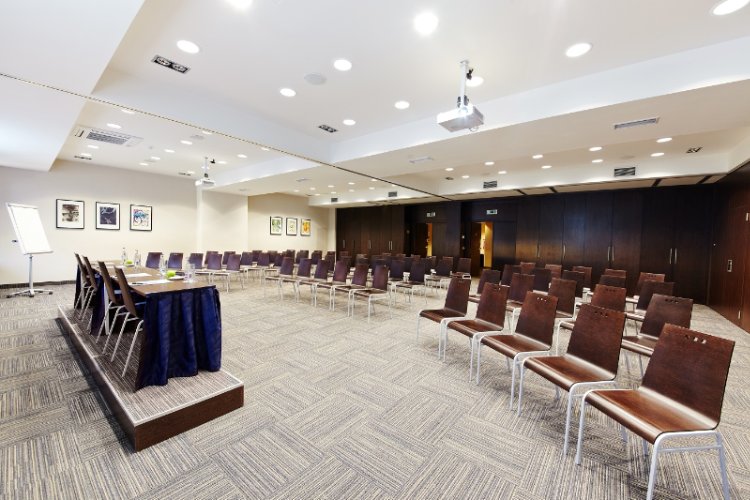 Photo of 2 connected rooms