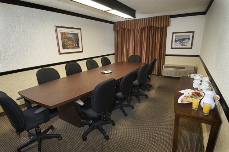 Photo of Salon 104