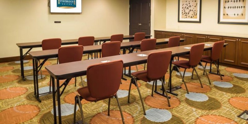 Photo of Staybridge Meeting Room
