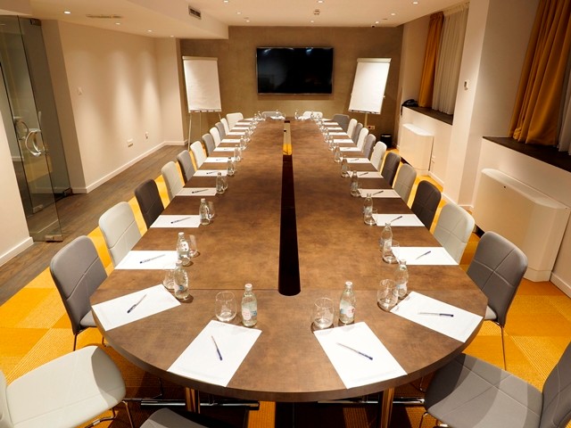 Photo of Envoy Hotel meeting room