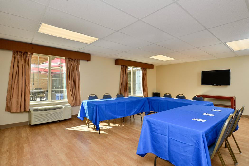 Photo of Red Rocks Room