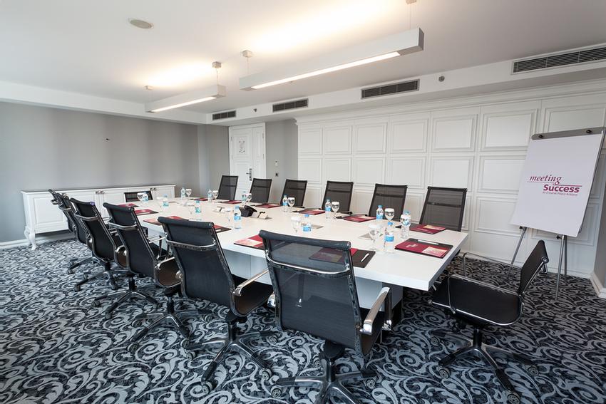 Photo of Executive Boardroom
