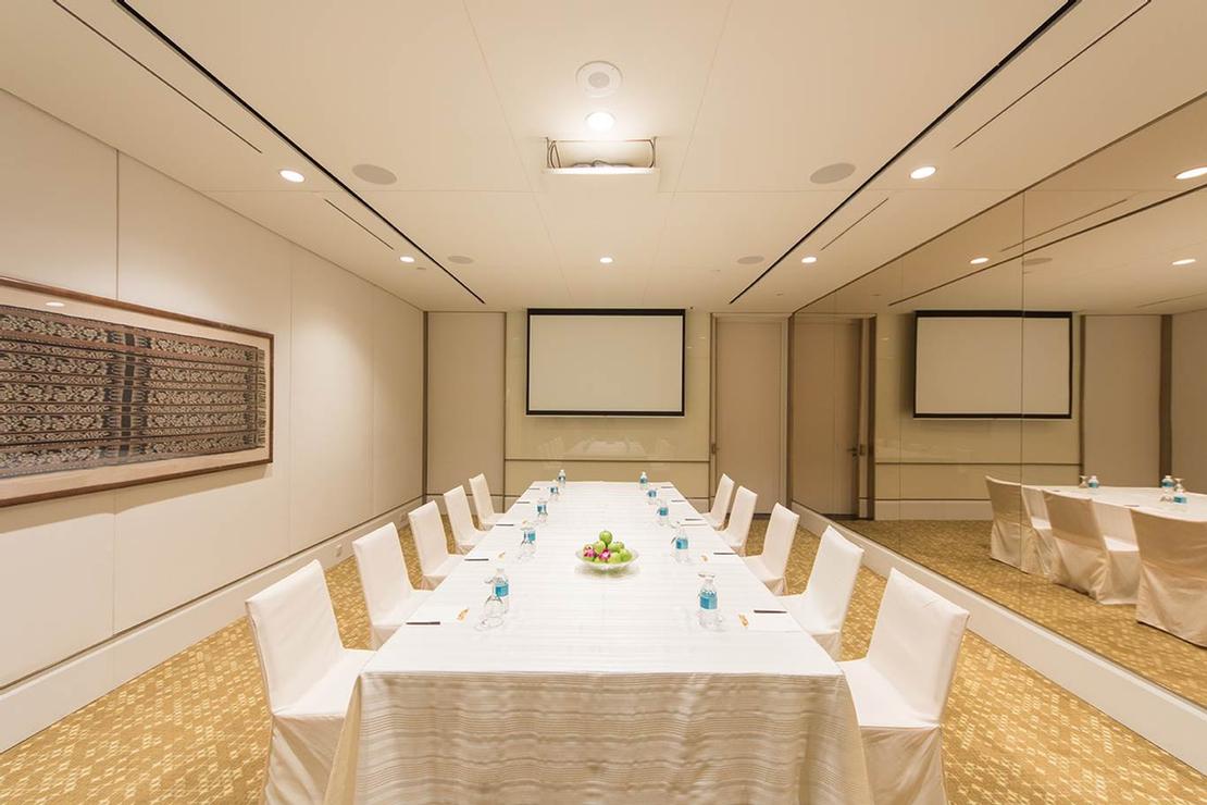 Photo of Boardroom