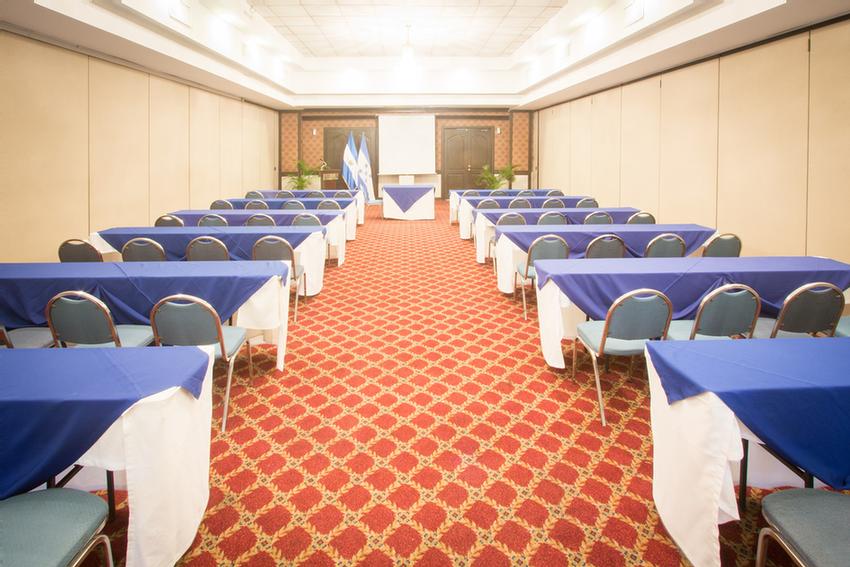 Photo of Salon Maya III