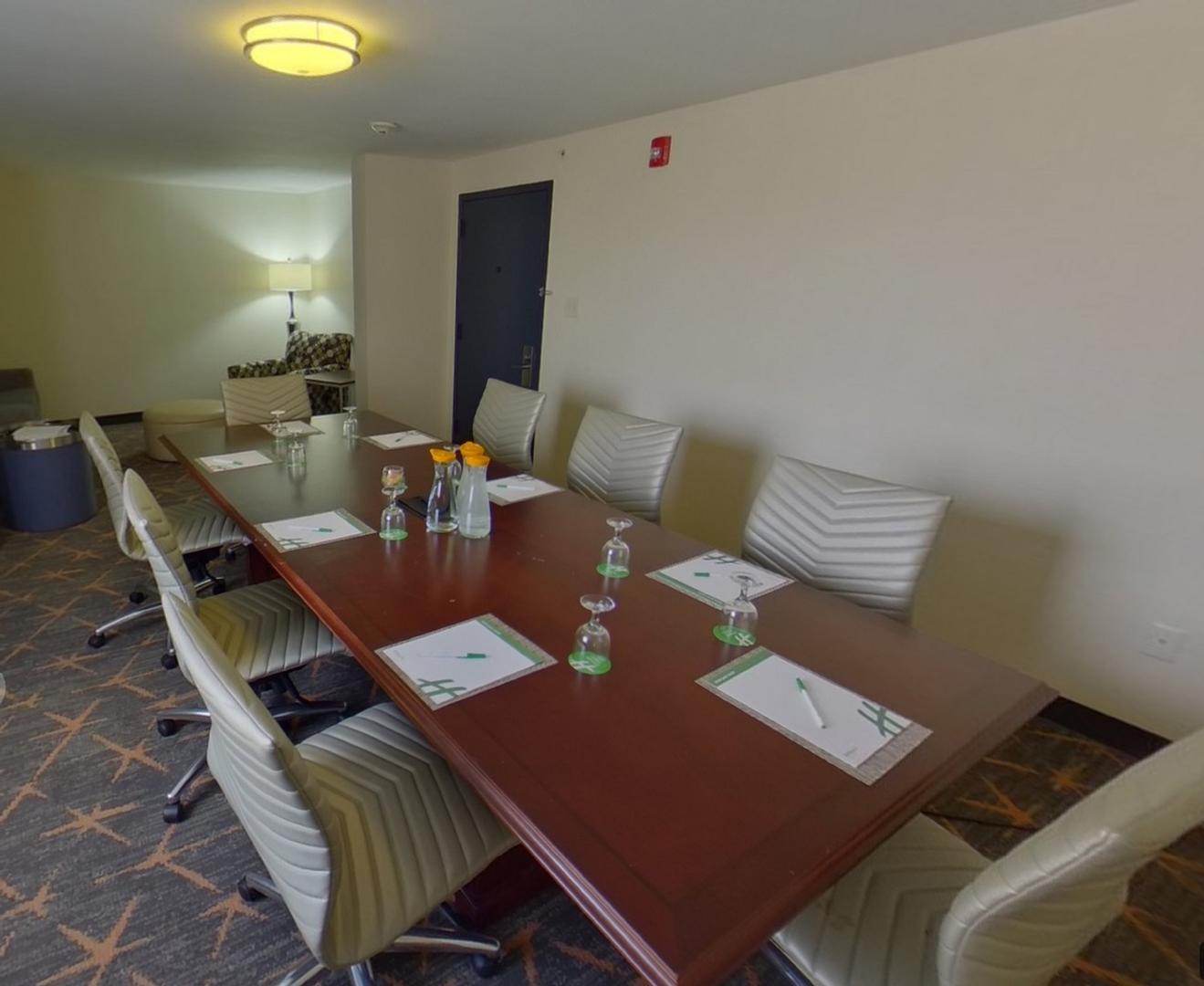 Photo of Silicon Boardroom