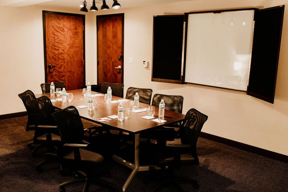 Photo of Boardroom
