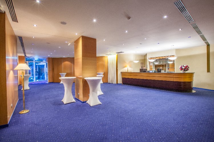 Photo of Primavera Foyer