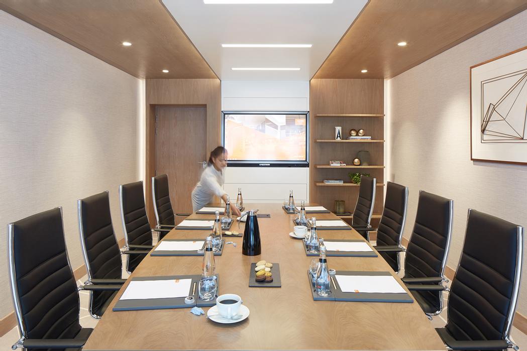 Photo of D'brief Boardroom