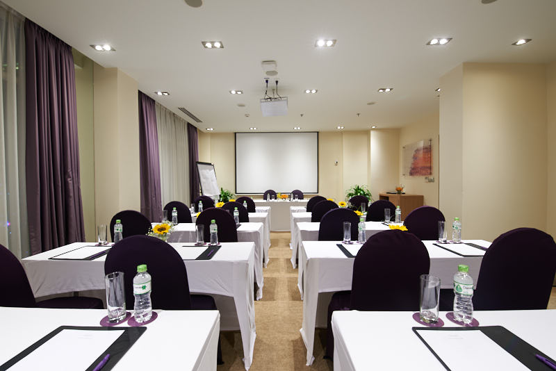 Photo of Dong Loi meeting room 