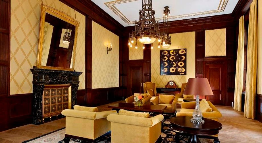 Photo of Golden Lounge