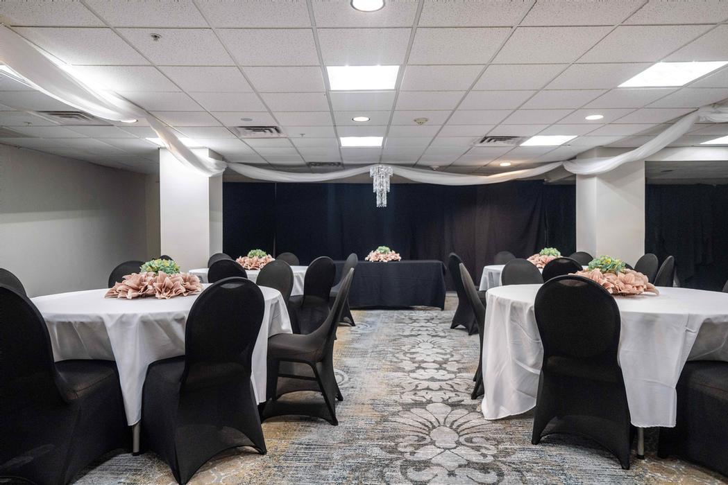 Photo of MAVERICK ROOM