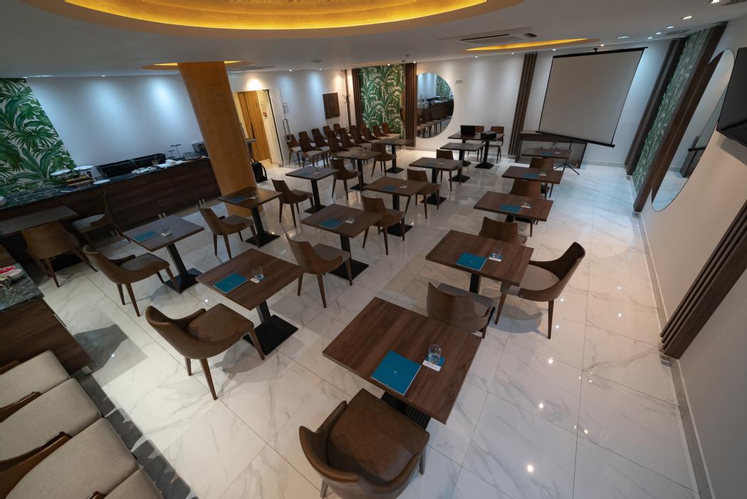 Photo of Conference room Mark
