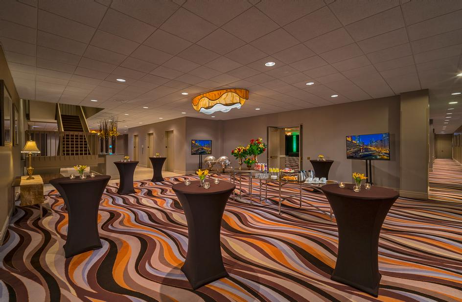 Photo of 14th Floor Foyer