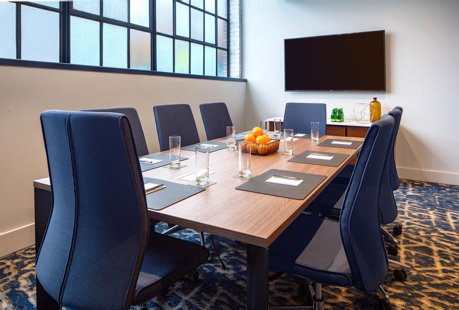 Photo of Felix Boardroom