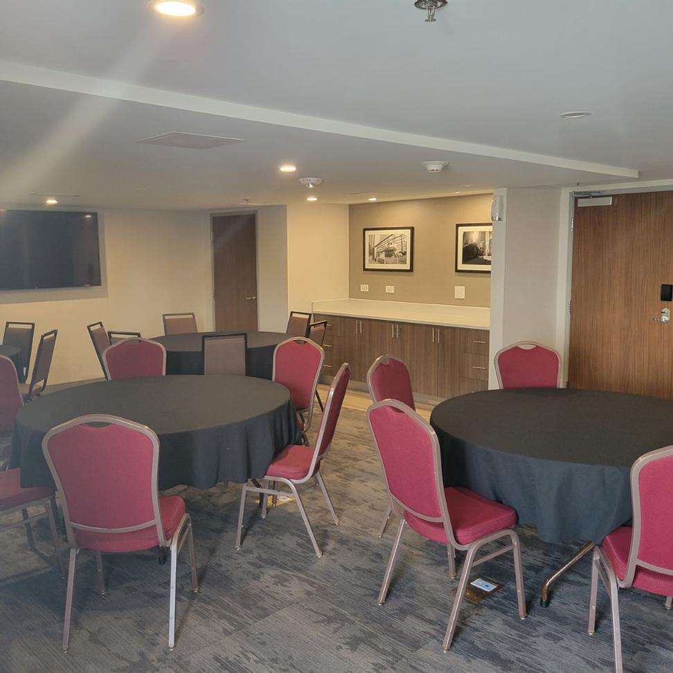 Photo of Meeting Space 